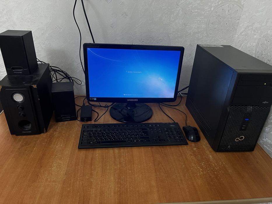 Компьютер полностью рабочий можно под офис