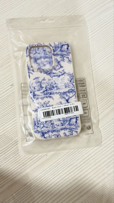 Чехол на Iphone 16pro