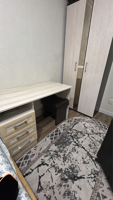 Продам шкаф стол