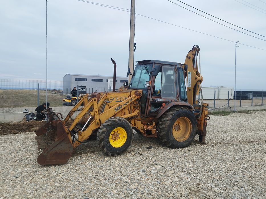 Piese buldoexcavator case 580k