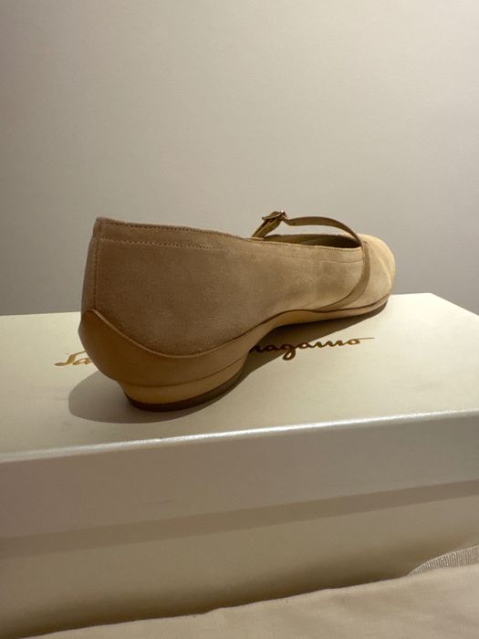 Нови обувки Ferragamo,38 ,5 размер