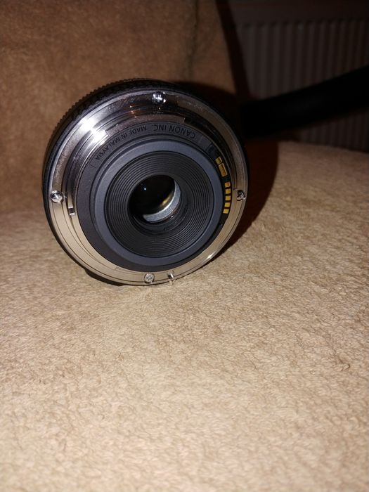 NOU Obiectiv Canon 24mm f/2.8 STM