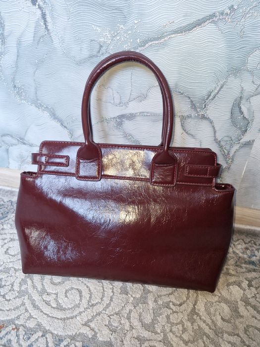 Qizlar uchun bordoviy sumka/Женская бордовая сумка