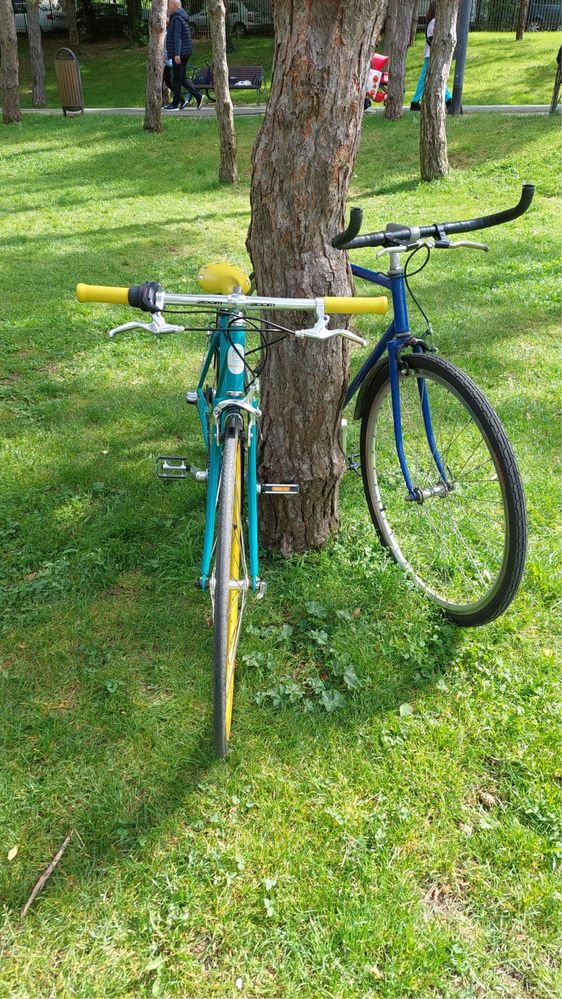 Bicicleta oras baiat si fata