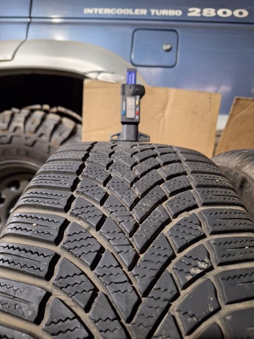 DOT 21-22! 215 55 17 Bridgestone blizzak lm005