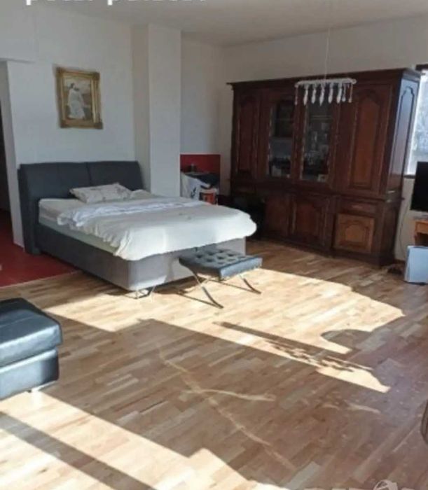 Дава се под наем Къща в София, Оборище - 380 кв.м за 1250 € - Снимка #1