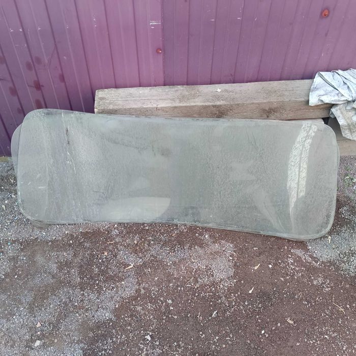 Продам автомобильные стекла газ21