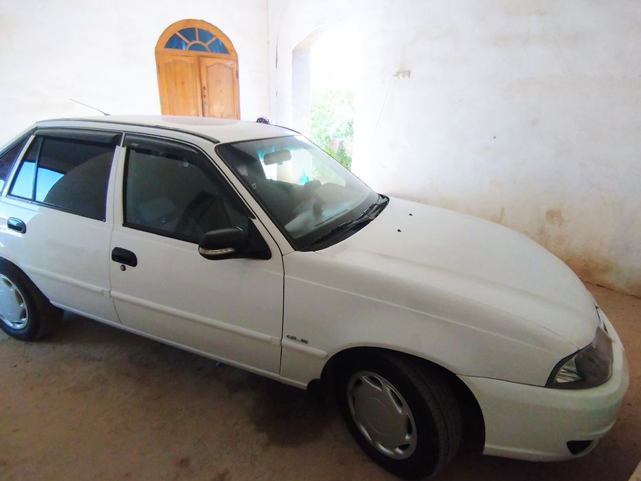 Машина сотилади нексия