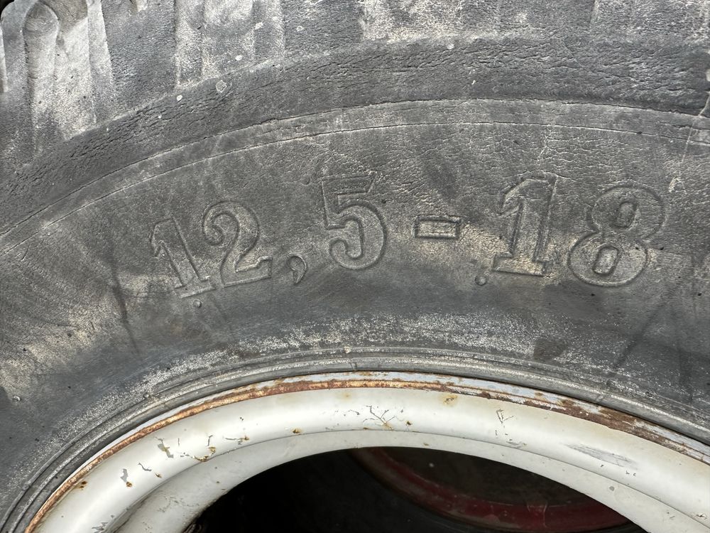 Гуми за ремарке 12.5 - 18