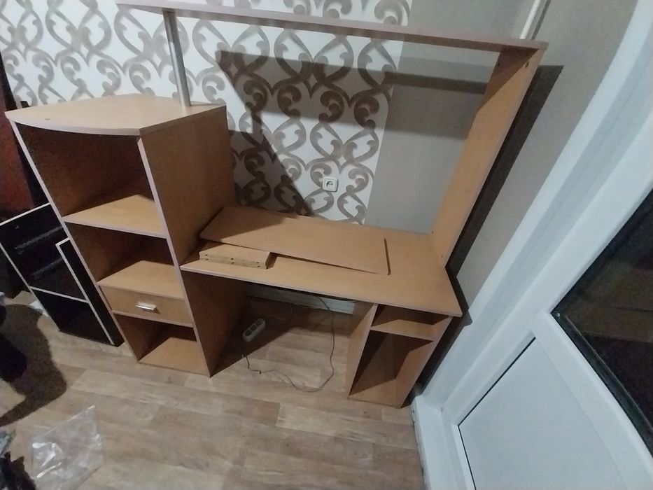 Продам старый стол