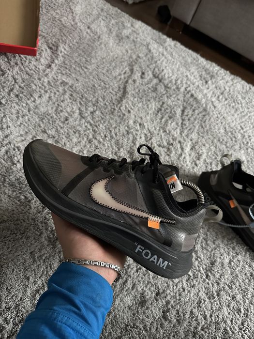 Off white zoom fly