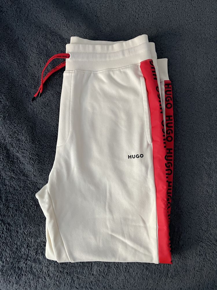 Pantaloni de trening Hugo Darpaccio Crem