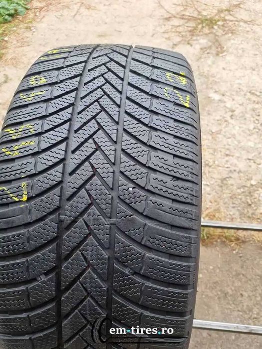 Anvelopa Iarna 245/40 R19 BRIDGESTONE Blizzak LM005 98V