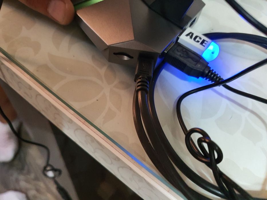 Gaming hub plus card reader