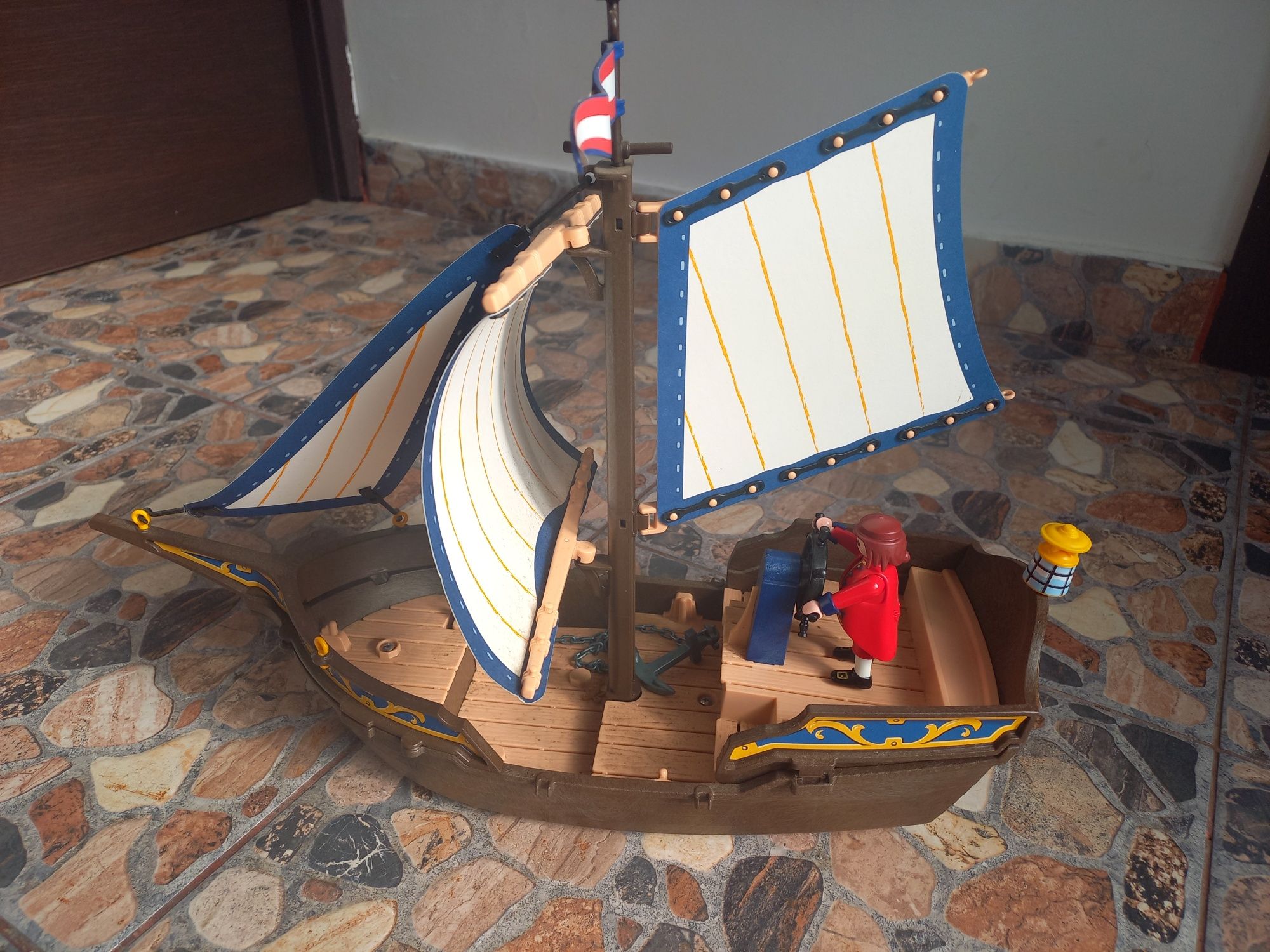 Playmobile Caravela cu soldat britanic