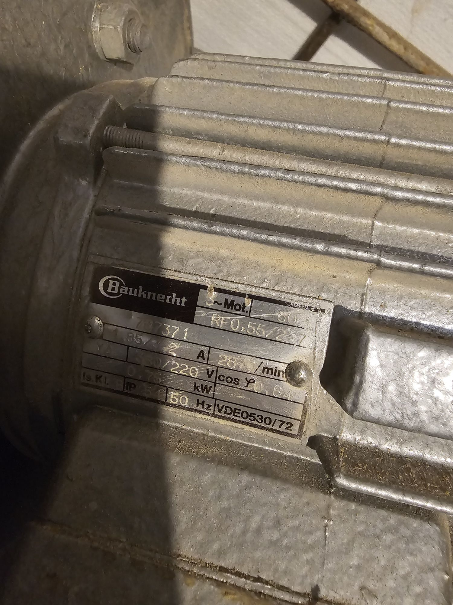 Exhaustor trifazic tamplarie