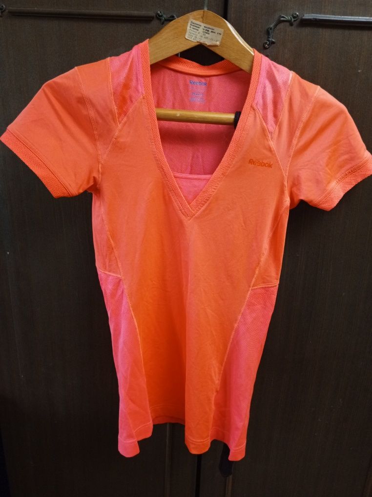 Спортивные лосины и футболка, ярко-розовые, размер 44-46