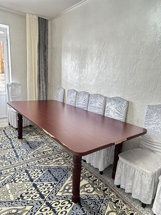 Продам стол гостинный, длина 2.60, ширина 1.10. Б/у.