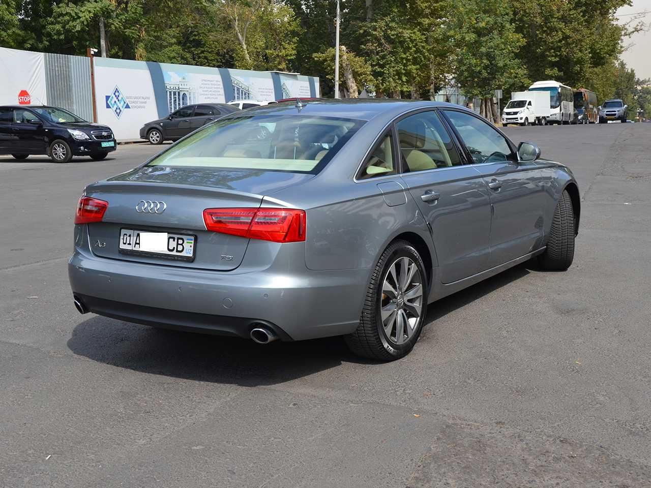AUDI A6  декабрь 2011