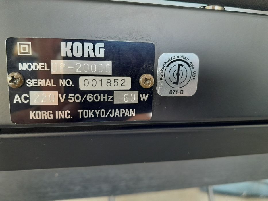 Дигитално пиано Korg