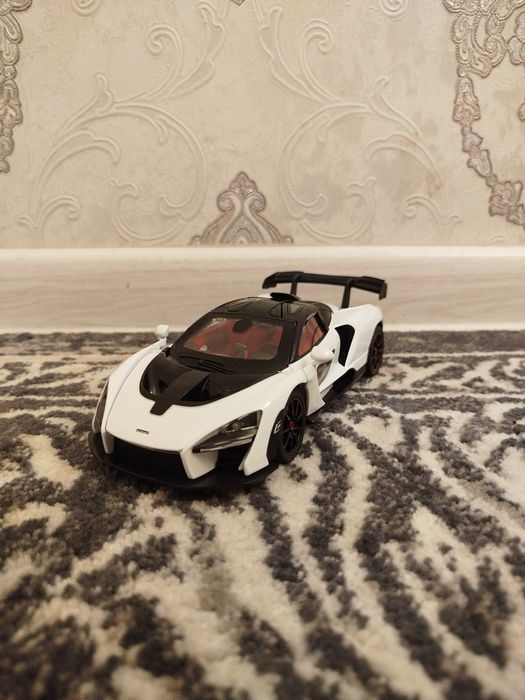 Metallic car McLaren Senna gtr