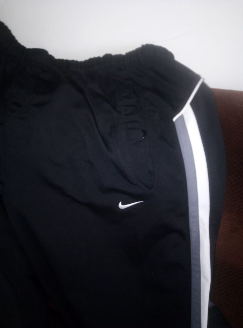 Pantaloni sport adidas, nike