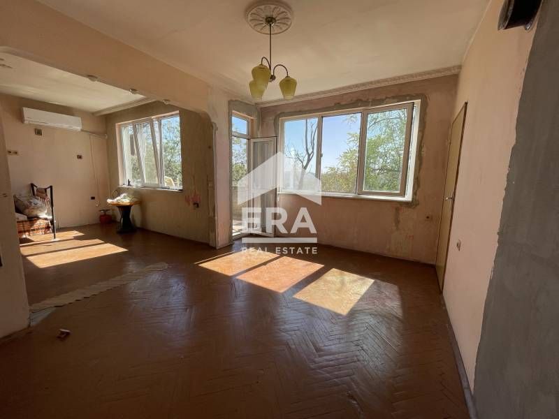 Продава се Многостаен апартамент в Велико Търново, Акация - 146 кв.м за 1048 €/кв.м - Снимка #2