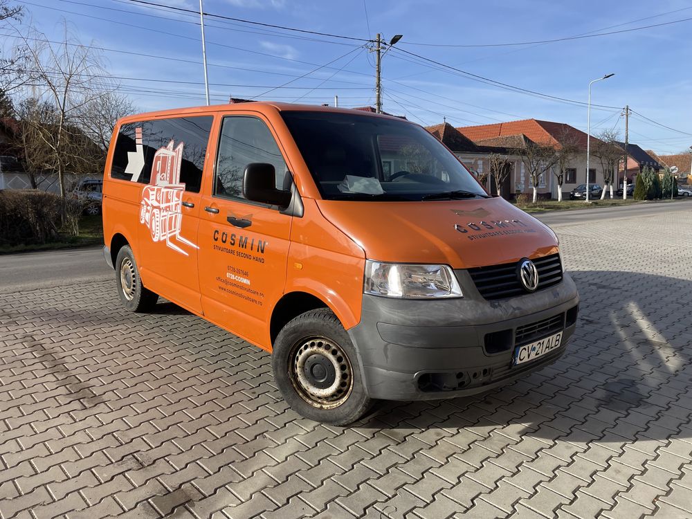 Vw transporter t5 din 2008 cu 9 locuri