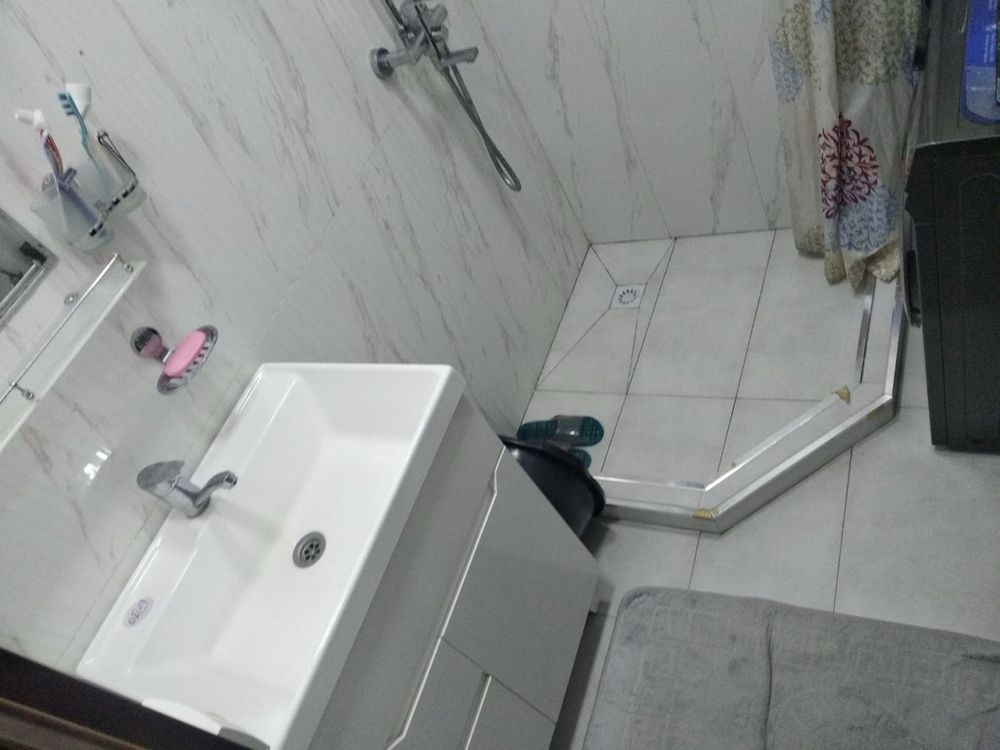 Продам свою квартиру. Чиланзар 21 квартал. Разделка.