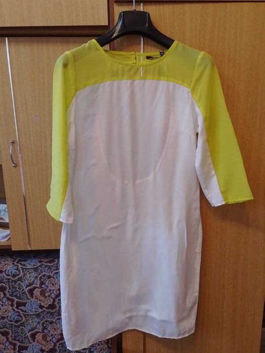Rochie plaja marimea 36-S noua alb si galben neon
