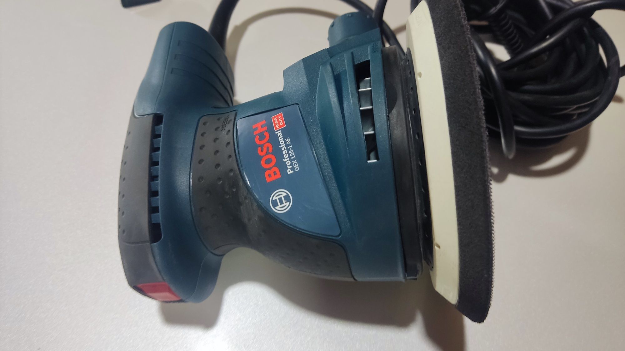 Продам шлифмашинку BOSCh GEX -1 AE