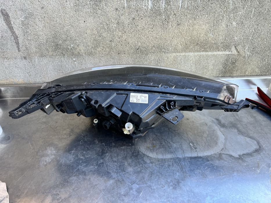 Far stanga full led Renault Arkana