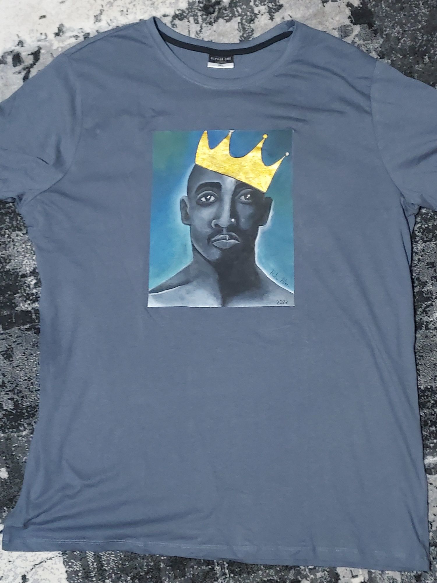 Tricou pictat manual Tupac Shakur