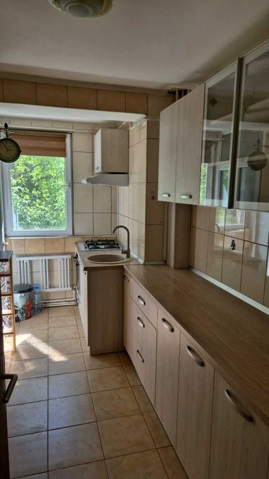 Inchiriez apartament 2 camere