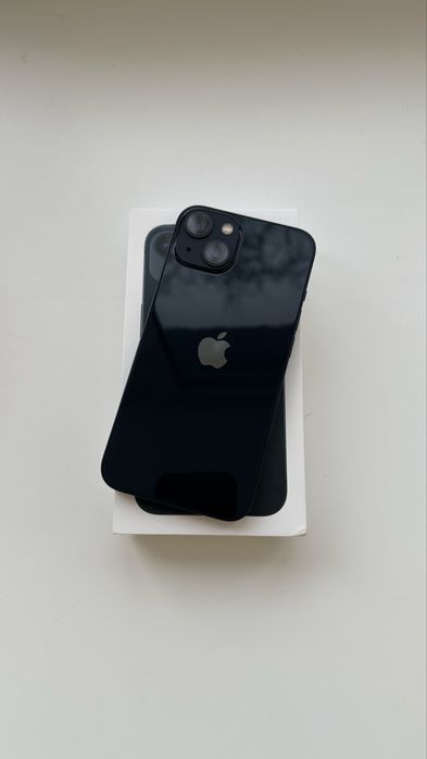 Продам iPhone 13