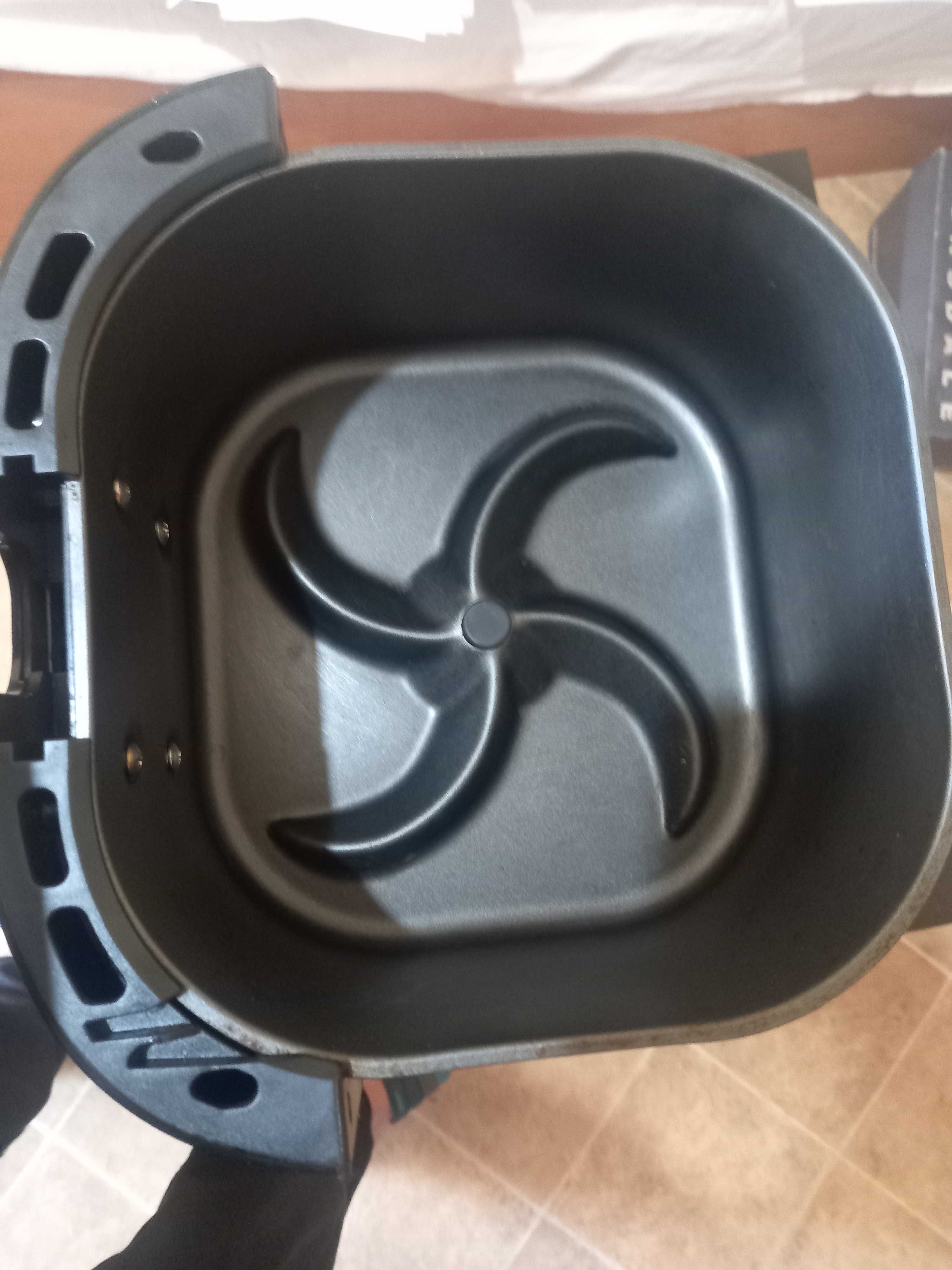 въздушен фритюрник PHILIPS HD9200/10 1400 W, AIR FRYER, КАПАЦИТЕТ 4.1