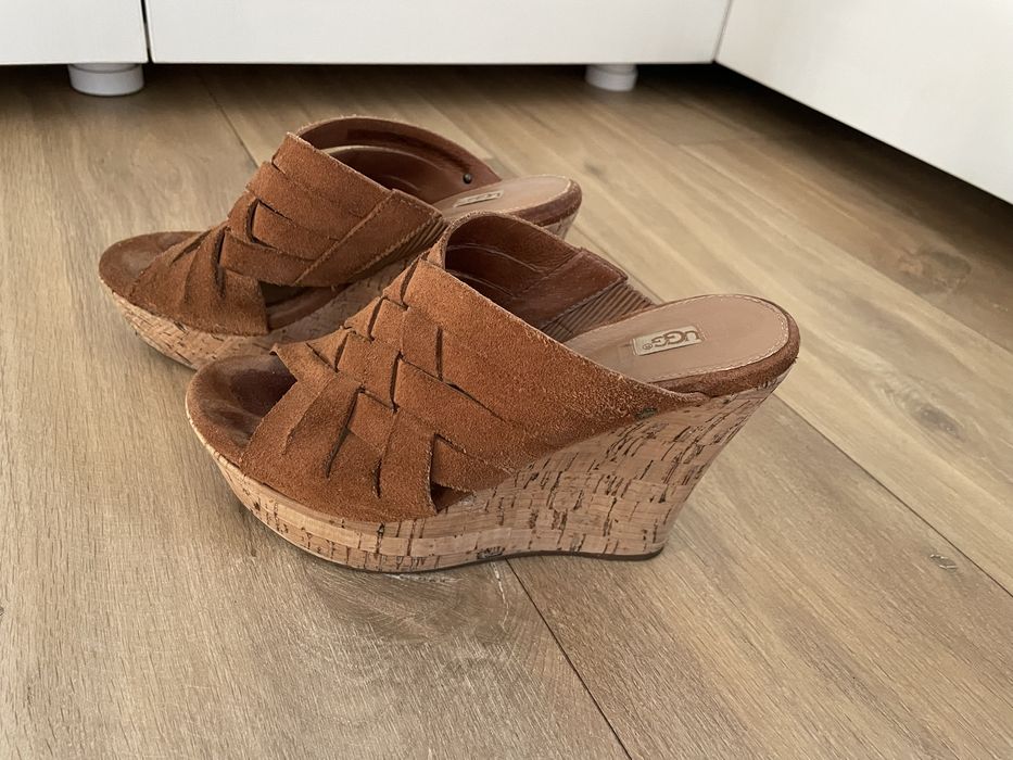 Sandale UGG marimea 36