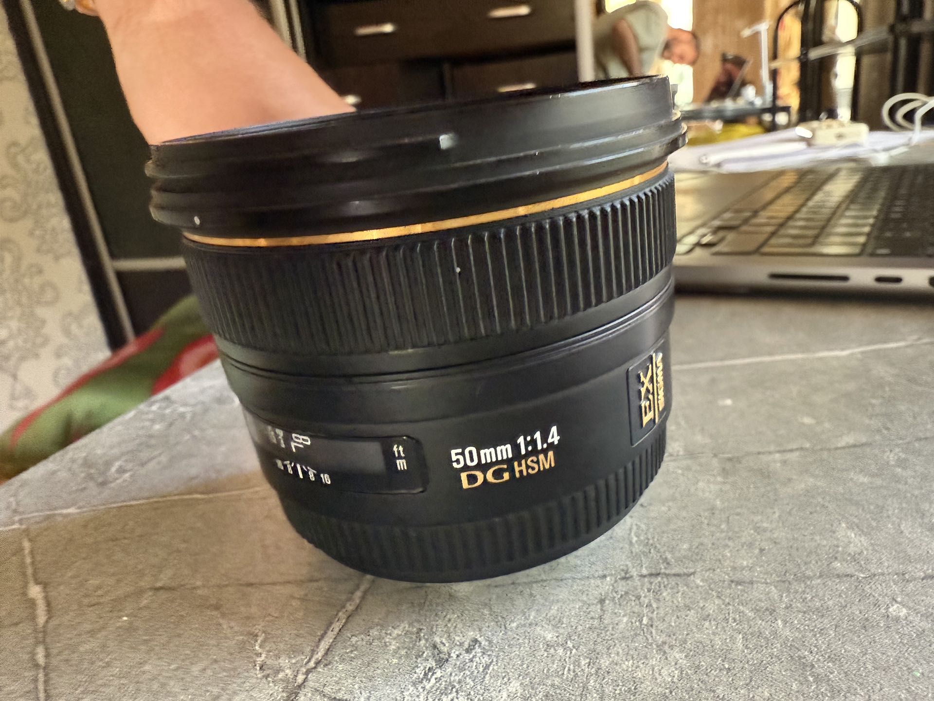 Продаю объектив Sigma 50mm f/1.4 EX DG HSM