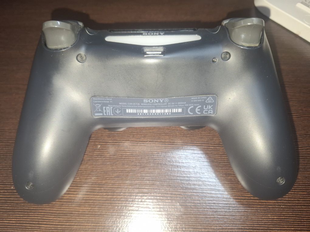 PS4 Pro 1TB +НОВ джойстик в ГАРАНЦИЯ