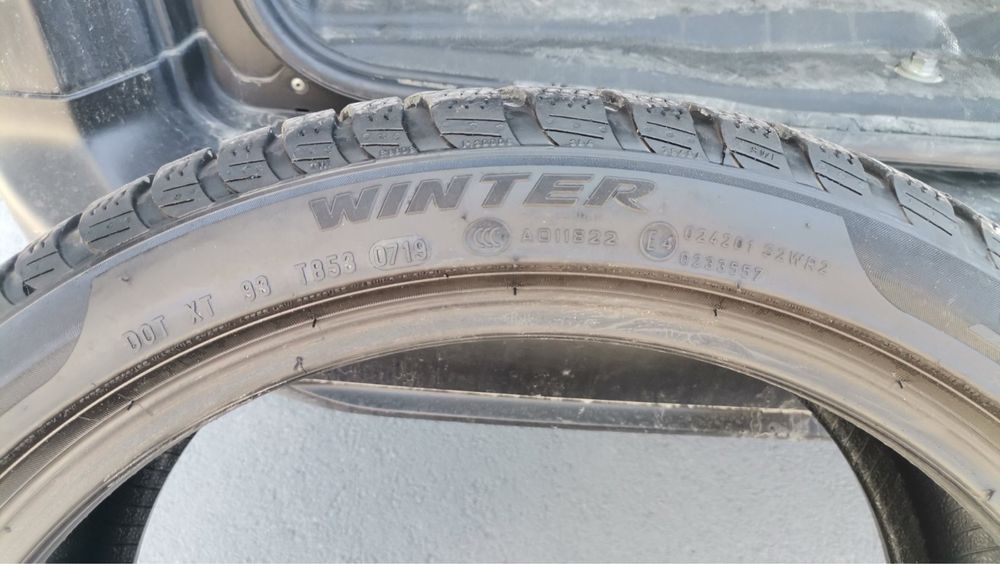 Зимна гума Pirelli Winter Sottozerro 3 Run Flat - 245/40/19