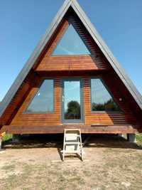 Casa / Cabana stil A Frame din structura de lemn de vanzare