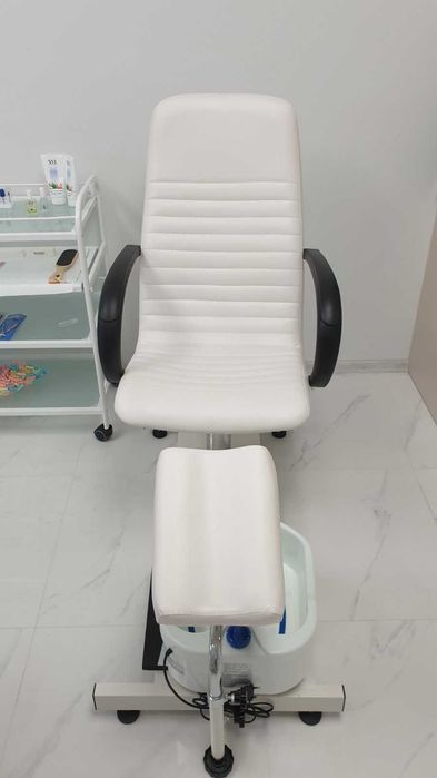 Стол за педикюр Anita