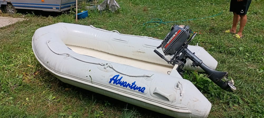 Barca Adventure V-250 cu motor Mariner 3.5HP