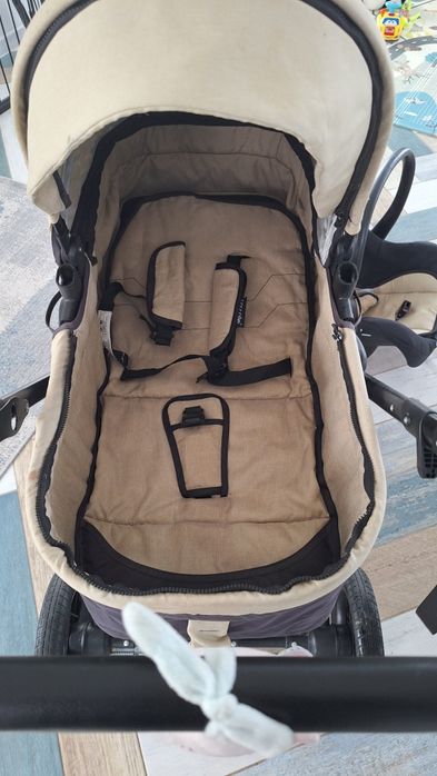 Carucior cu landou si scoica