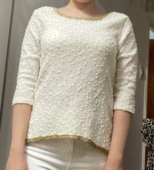 Bluza alba eleganta cu funda la spate