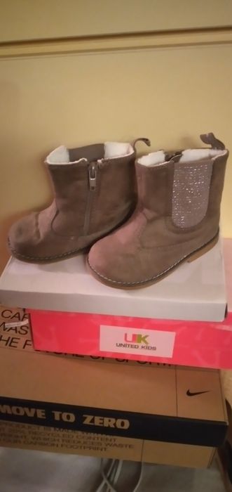 Топли ботушки на H&M за момиченца