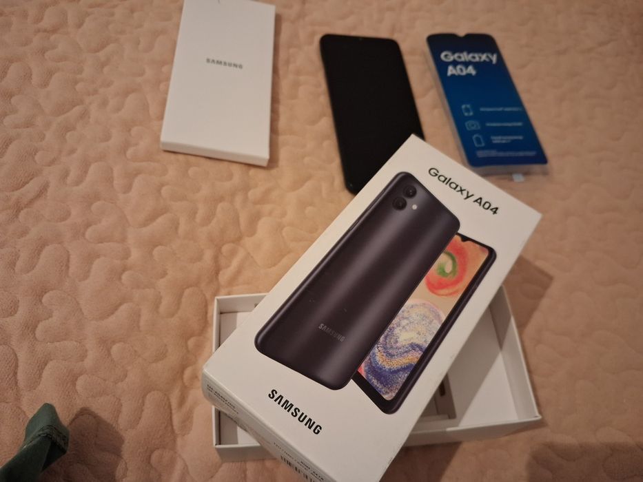 Продам самсунг галакси А 04
