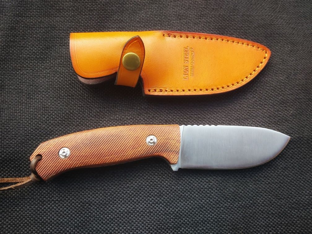 Италиански ловен нож LION STEEL,M3 ST Wood Santos,кожена кания,LN407