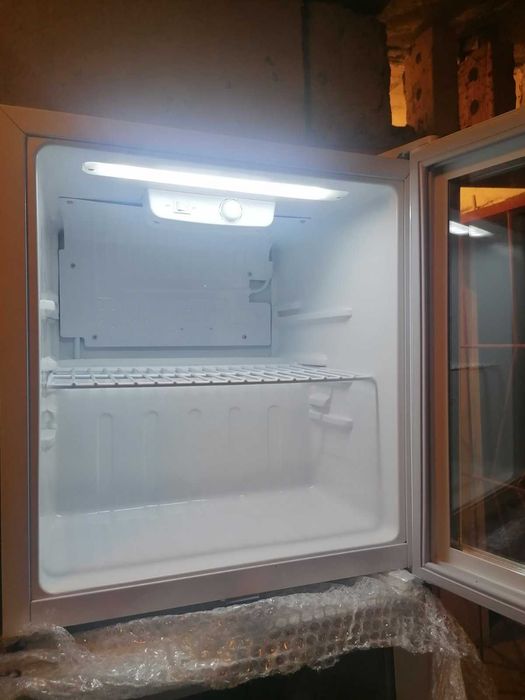 Минибар Crown CM50 WH/BL