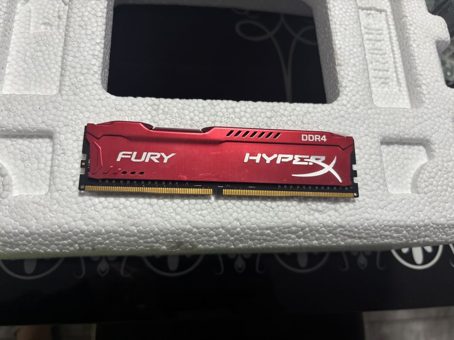 8 GB RAM Hyper Fury DDR 4, frecventa 2666
